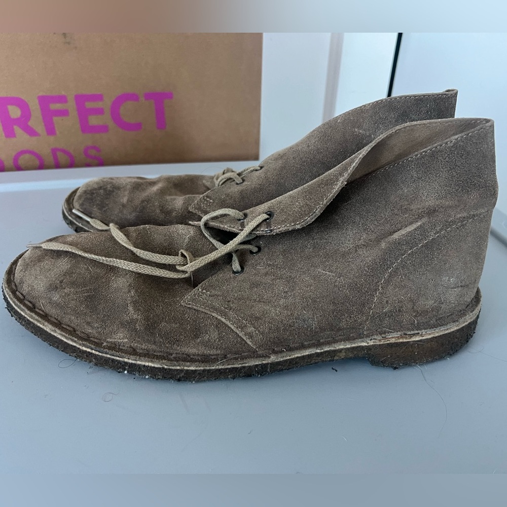 Authentic Clark’s desert boot. Dark grey/sand. Size 10US.
